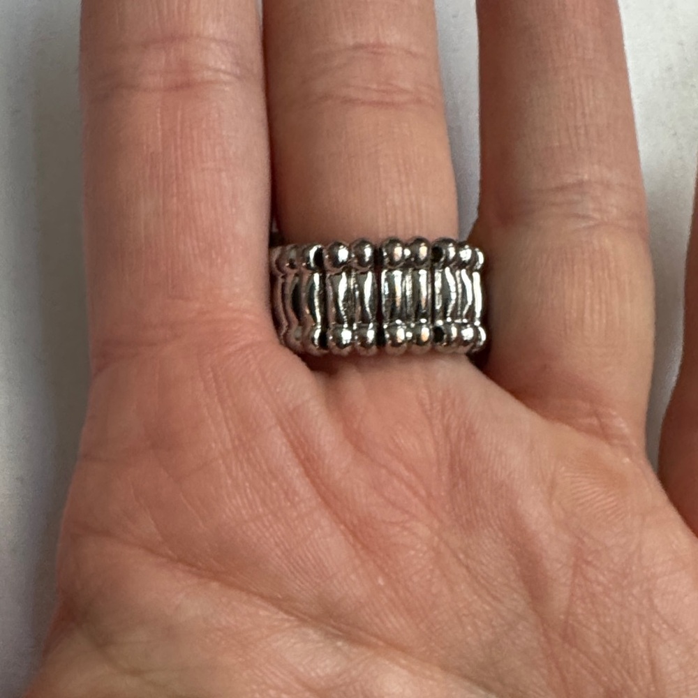 Silver Bow Statement Ring - Picture 3 of 9
